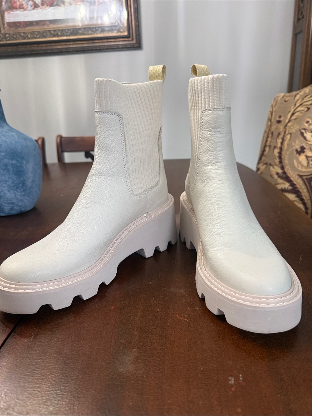 Women’s Dolce Vita Cream Boots SZ 8